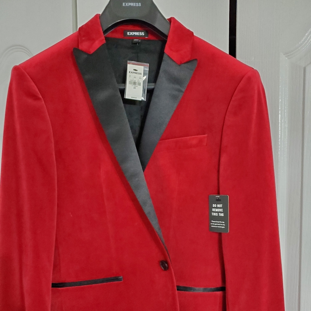 Red velvet men Express tux